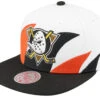 Anaheim Ducks Vintage Sharktooth White/Black Snapback - Mitchell & Ness